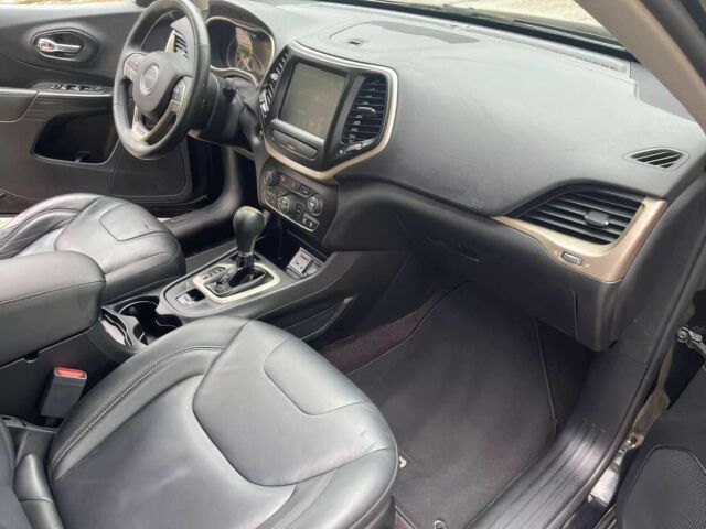 Черный Джип Чероки, объемом двигателя 2.4 л и пробегом 55 тыс. км за 7800 $, фото 7 на Automoto.ua