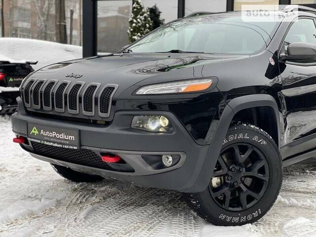 Чорний Джип Cherokee, об'ємом двигуна 3.2 л та пробігом 76 тис. км за 18999 $, фото 5 на Automoto.ua