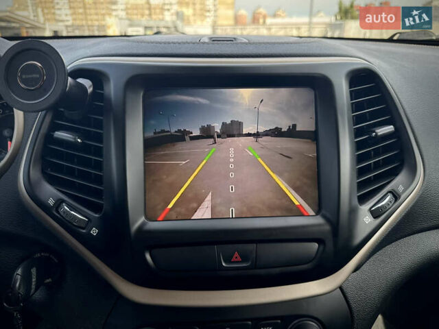 Черный Джип Чероки, объемом двигателя 2.36 л и пробегом 110 тыс. км за 15000 $, фото 22 на Automoto.ua