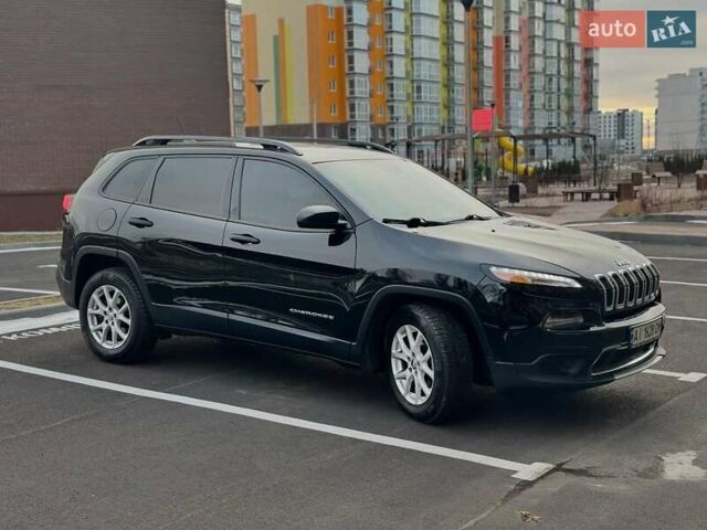 Черный Джип Чероки, объемом двигателя 2.4 л и пробегом 145 тыс. км за 15300 $, фото 1 на Automoto.ua