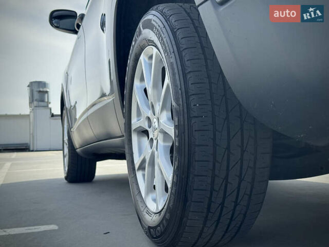 Черный Джип Чероки, объемом двигателя 2.36 л и пробегом 110 тыс. км за 15000 $, фото 14 на Automoto.ua