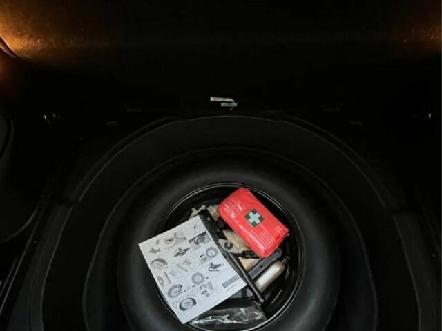 Чорний Джип Cherokee, об'ємом двигуна 2.4 л та пробігом 112 тис. км за 8900 $, фото 12 на Automoto.ua