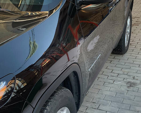 Черный Джип Чероки, объемом двигателя 2.36 л и пробегом 220 тыс. км за 14300 $, фото 2 на Automoto.ua