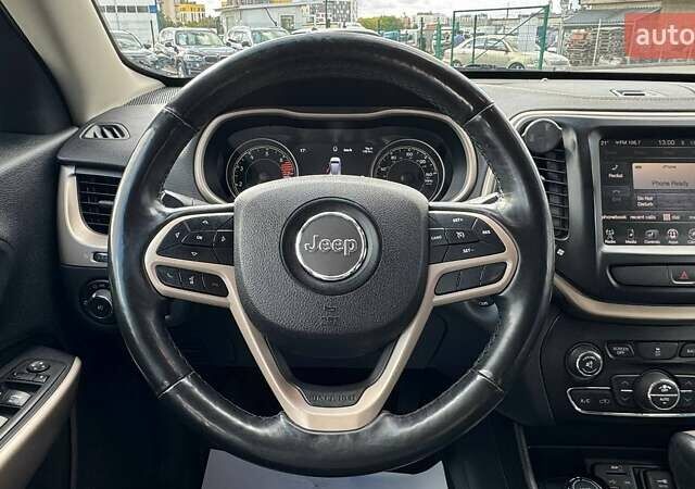Чорний Джип Cherokee, об'ємом двигуна 2.36 л та пробігом 158 тис. км за 16000 $, фото 18 на Automoto.ua