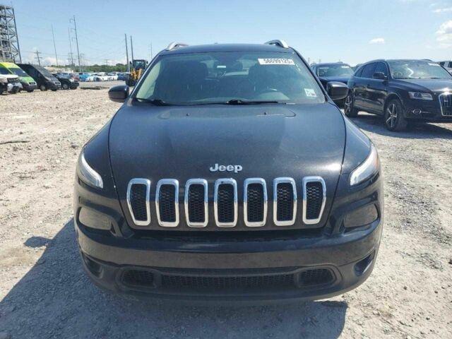 Чорний Джип Cherokee, об'ємом двигуна 0 л та пробігом 111 тис. км за 3500 $, фото 4 на Automoto.ua