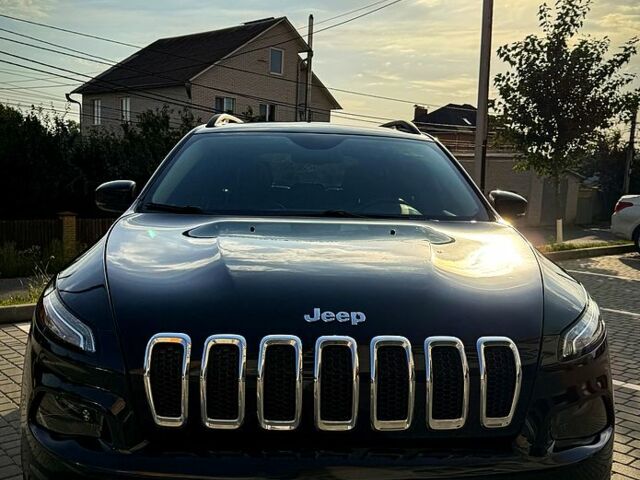 Черный Джип Чероки, объемом двигателя 2.4 л и пробегом 60 тыс. км за 16100 $, фото 6 на Automoto.ua