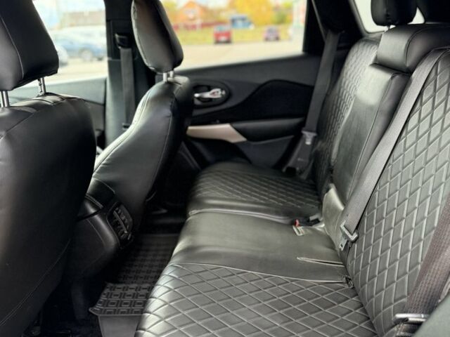 Черный Джип Чероки, объемом двигателя 2.4 л и пробегом 188 тыс. км за 13500 $, фото 9 на Automoto.ua