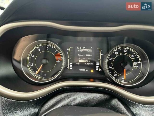 Чорний Джип Cherokee, об'ємом двигуна 2.4 л та пробігом 135 тис. км за 15500 $, фото 6 на Automoto.ua