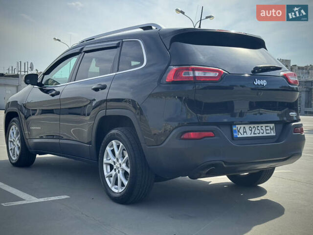 Черный Джип Чероки, объемом двигателя 2.36 л и пробегом 110 тыс. км за 15000 $, фото 3 на Automoto.ua