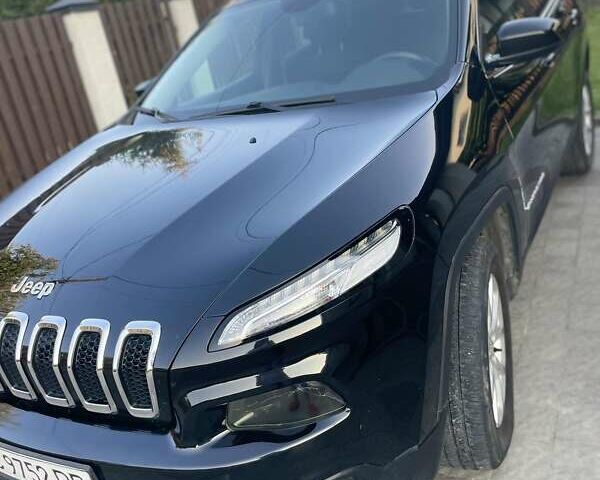 Черный Джип Чероки, объемом двигателя 2.4 л и пробегом 159 тыс. км за 13700 $, фото 1 на Automoto.ua