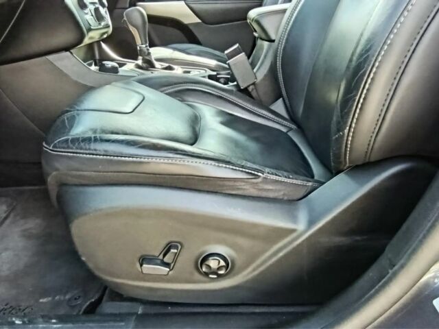 Чорний Джип Cherokee, об'ємом двигуна 2.4 л та пробігом 128 тис. км за 11200 $, фото 11 на Automoto.ua