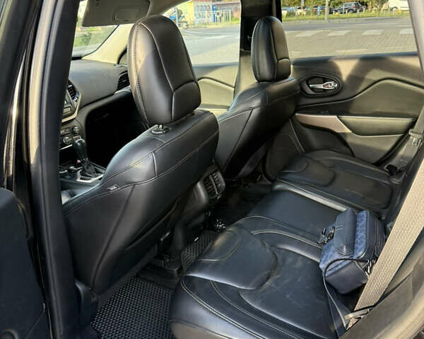 Черный Джип Чероки, объемом двигателя 3.24 л и пробегом 170 тыс. км за 13500 $, фото 12 на Automoto.ua