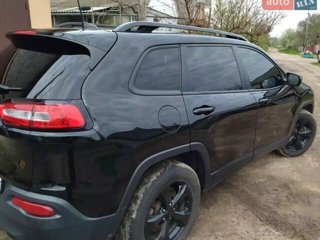 Чорний Джип Cherokee, об'ємом двигуна 3.24 л та пробігом 112 тис. км за 16100 $, фото 1 на Automoto.ua
