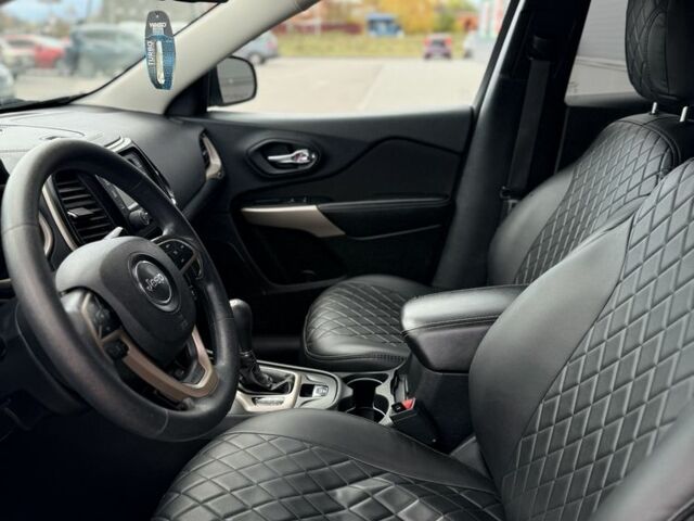 Черный Джип Чероки, объемом двигателя 2.4 л и пробегом 188 тыс. км за 13500 $, фото 10 на Automoto.ua