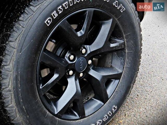 Черный Джип Чероки, объемом двигателя 3.24 л и пробегом 116 тыс. км за 16500 $, фото 4 на Automoto.ua