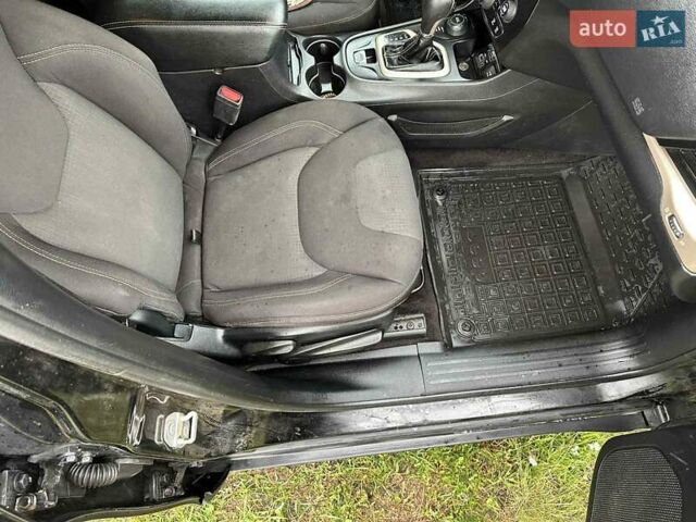 Чорний Джип Cherokee, об'ємом двигуна 2.4 л та пробігом 135 тис. км за 15500 $, фото 9 на Automoto.ua