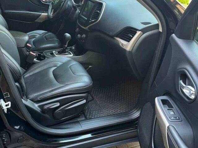 Черный Джип Чероки, объемом двигателя 2.4 л и пробегом 90 тыс. км за 9100 $, фото 11 на Automoto.ua