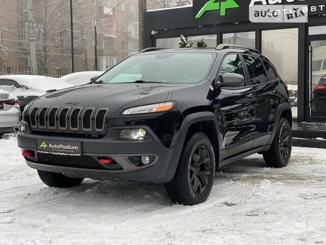 Чорний Джип Cherokee, об'ємом двигуна 3.2 л та пробігом 76 тис. км за 18999 $, фото 3 на Automoto.ua