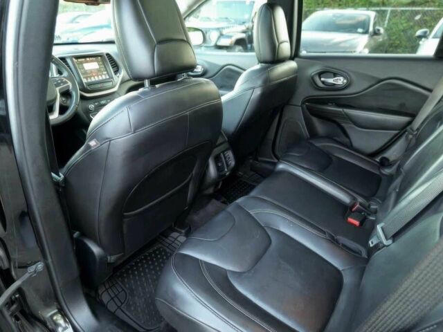 Черный Джип Чероки, объемом двигателя 3.2 л и пробегом 63 тыс. км за 11000 $, фото 11 на Automoto.ua