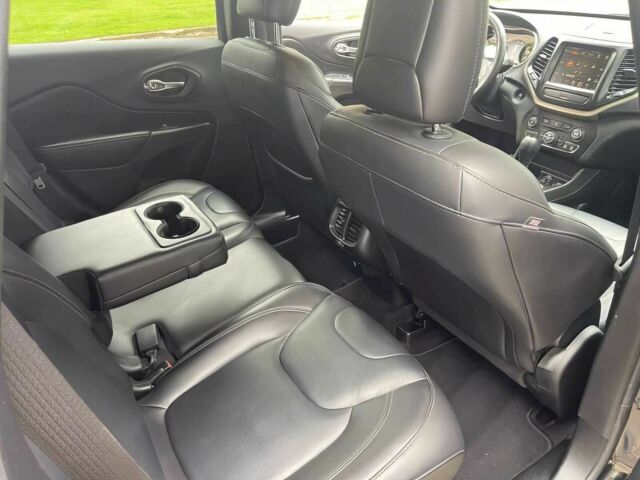 Черный Джип Чероки, объемом двигателя 2.4 л и пробегом 55 тыс. км за 7800 $, фото 10 на Automoto.ua