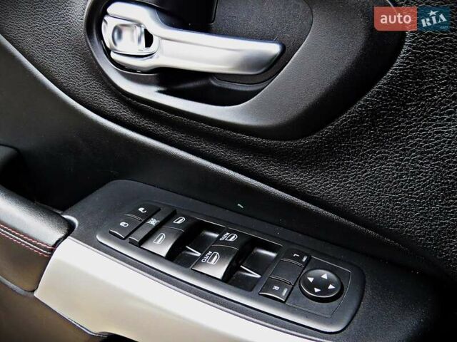 Черный Джип Чероки, объемом двигателя 3.24 л и пробегом 116 тыс. км за 16500 $, фото 8 на Automoto.ua