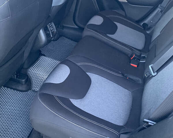 Черный Джип Чероки, объемом двигателя 2.36 л и пробегом 220 тыс. км за 14300 $, фото 8 на Automoto.ua