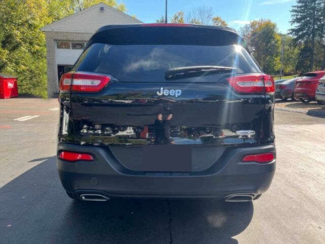 Джип Cherokee 2017 у Івано-Франківську на Automoto.ua Чорний Джип Cherokee, об'ємом двигуна 3.2 л та пробігом 56 тис. км за 4400 $, фото 5 на Automoto.ua