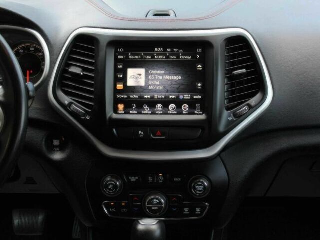 Чорний Джип Cherokee, об'ємом двигуна 3.2 л та пробігом 35 тис. км за 8000 $, фото 8 на Automoto.ua