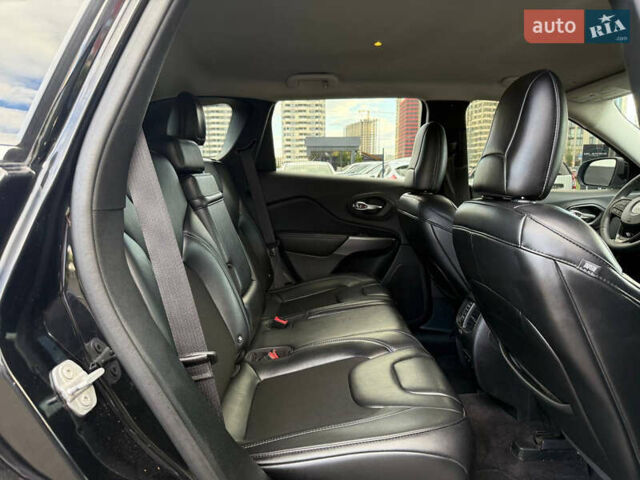Чорний Джип Cherokee, об'ємом двигуна 2.4 л та пробігом 67 тис. км за 14500 $, фото 36 на Automoto.ua