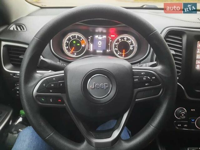 Чорний Джип Cherokee, об'ємом двигуна 2.36 л та пробігом 98 тис. км за 13500 $, фото 14 на Automoto.ua