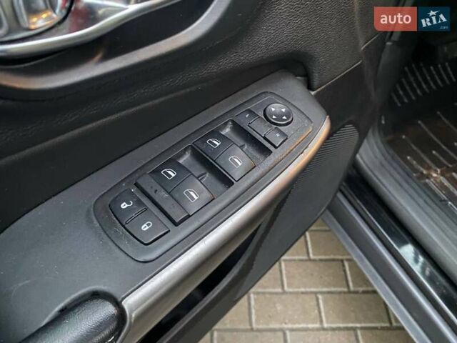 Черный Джип Чероки, объемом двигателя 2.36 л и пробегом 159 тыс. км за 14000 $, фото 15 на Automoto.ua