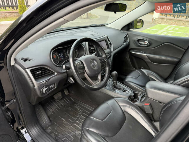 Черный Джип Чероки, объемом двигателя 2.36 л и пробегом 218 тыс. км за 14200 $, фото 20 на Automoto.ua