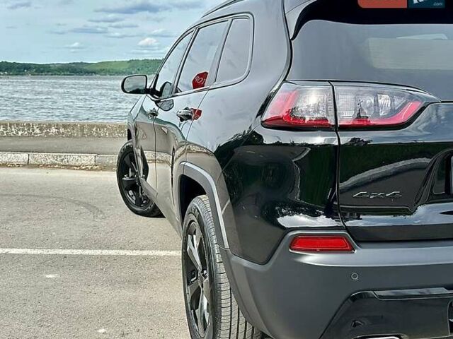 Черный Джип Чероки, объемом двигателя 3.24 л и пробегом 190 тыс. км за 18200 $, фото 5 на Automoto.ua