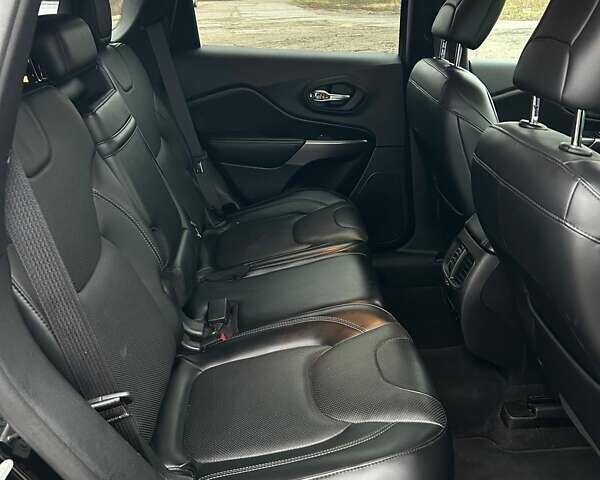 Черный Джип Чероки, объемом двигателя 3.24 л и пробегом 77 тыс. км за 24500 $, фото 13 на Automoto.ua