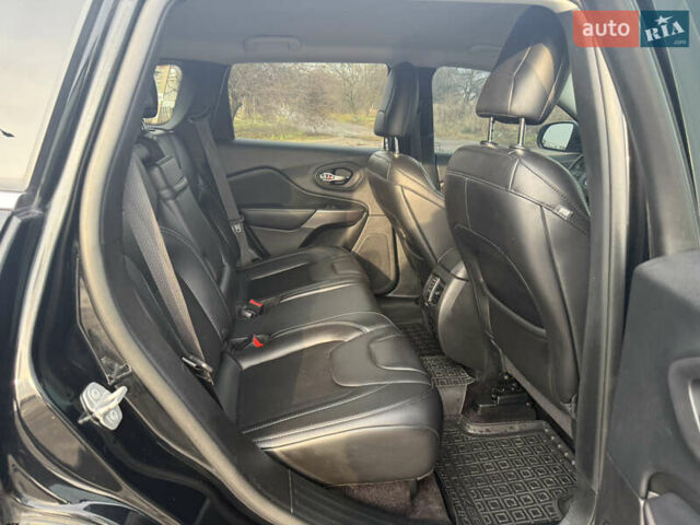 Черный Джип Чероки, объемом двигателя 2.36 л и пробегом 114 тыс. км за 17400 $, фото 39 на Automoto.ua