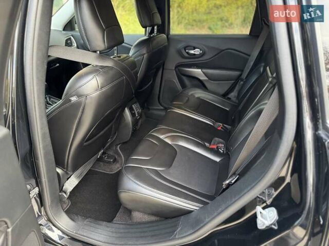 Черный Джип Чероки, объемом двигателя 2.4 л и пробегом 172 тыс. км за 13999 $, фото 24 на Automoto.ua