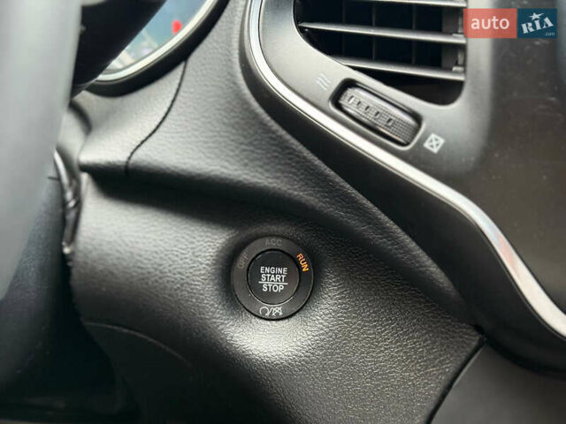 Чорний Джип Cherokee, об'ємом двигуна 2.4 л та пробігом 67 тис. км за 14500 $, фото 26 на Automoto.ua