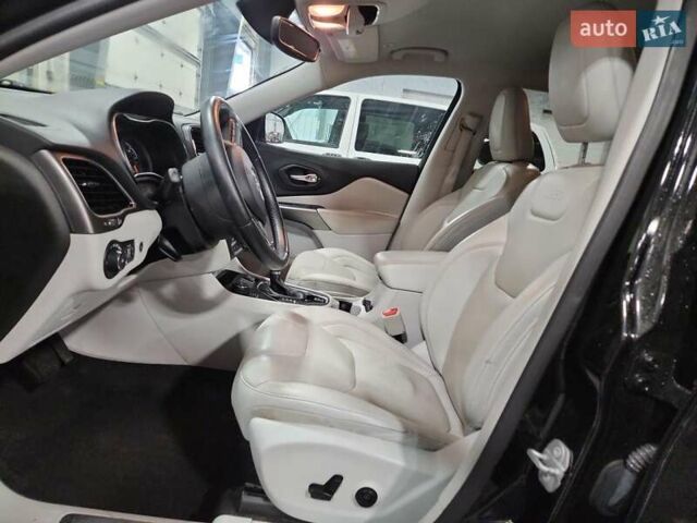 Чорний Джип Cherokee, об'ємом двигуна 3.24 л та пробігом 133 тис. км за 2700 $, фото 6 на Automoto.ua