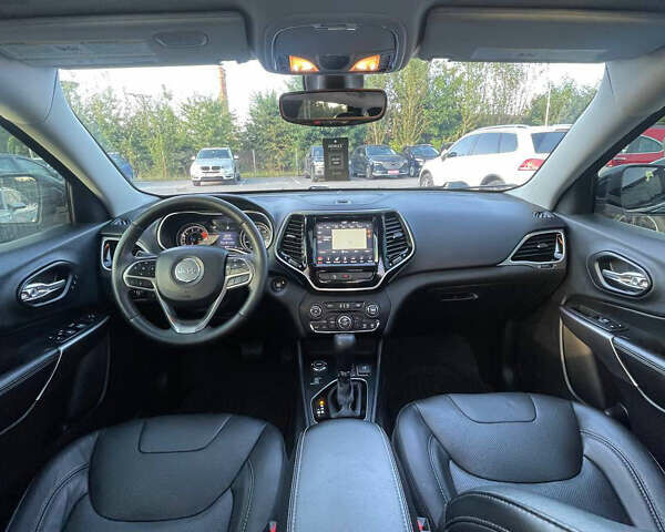 Черный Джип Чероки, объемом двигателя 3.2 л и пробегом 133 тыс. км за 18000 $, фото 23 на Automoto.ua