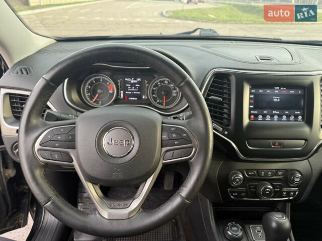 Черный Джип Чероки, объемом двигателя 2.36 л и пробегом 114 тыс. км за 17400 $, фото 29 на Automoto.ua