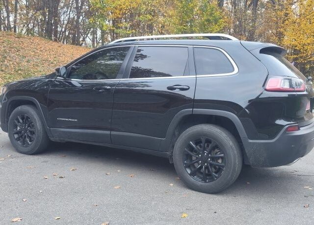 Чорний Джип Cherokee, об'ємом двигуна 3.2 л та пробігом 197 тис. км за 14550 $, фото 9 на Automoto.ua