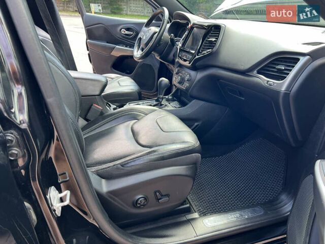 Черный Джип Чероки, объемом двигателя 1.99 л и пробегом 63 тыс. км за 18999 $, фото 26 на Automoto.ua