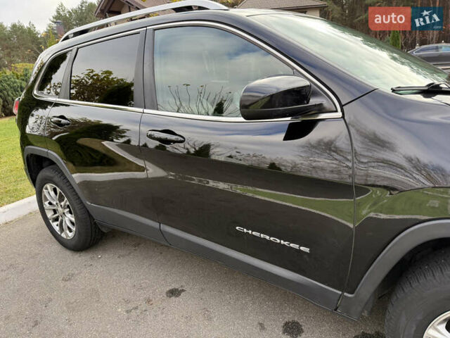 Черный Джип Чероки, объемом двигателя 2.36 л и пробегом 218 тыс. км за 14200 $, фото 11 на Automoto.ua
