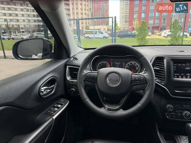 Чорний Джип Cherokee, об'ємом двигуна 2.4 л та пробігом 67 тис. км за 14500 $, фото 28 на Automoto.ua