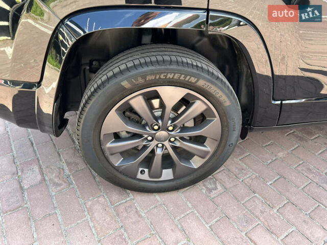 Черный Джип Чероки, объемом двигателя 1.99 л и пробегом 63 тыс. км за 18999 $, фото 12 на Automoto.ua