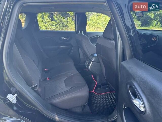 Черный Джип Чероки, объемом двигателя 2.36 л и пробегом 96 тыс. км за 13499 $, фото 19 на Automoto.ua