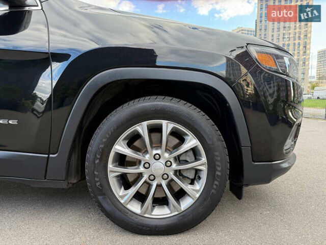 Чорний Джип Cherokee, об'ємом двигуна 2.4 л та пробігом 67 тис. км за 14500 $, фото 39 на Automoto.ua