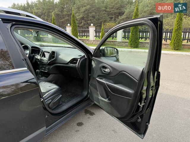 Черный Джип Чероки, объемом двигателя 2.36 л и пробегом 218 тыс. км за 14200 $, фото 25 на Automoto.ua