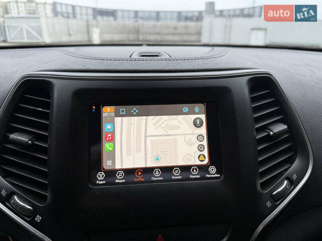 Черный Джип Чероки, объемом двигателя 2.36 л и пробегом 70 тыс. км за 13300 $, фото 13 на Automoto.ua