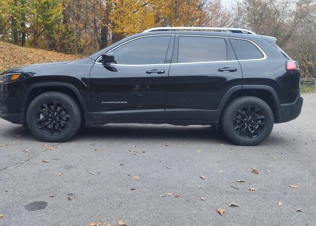 Чорний Джип Cherokee, об'ємом двигуна 3.2 л та пробігом 197 тис. км за 14550 $, фото 10 на Automoto.ua